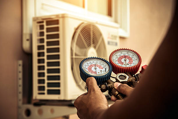 Professional Hvac Repair technician working in Maple, NC